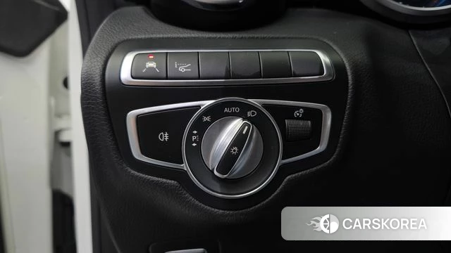 Mercedes-Benz C-Class W205 2020 Белый из Кореи, фото 4