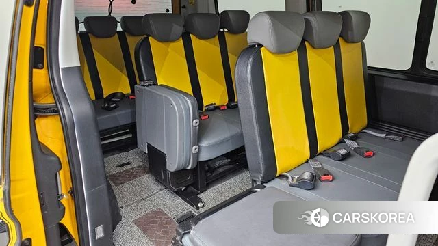 Hyundai Staria 2024 Желтый из Кореи, фото 4