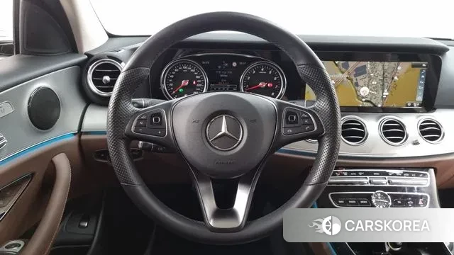 Mercedes-Benz E-Class W213 2018 Белый из Кореи, фото 4