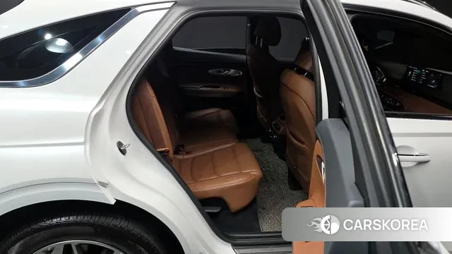 Genesis GV70 2023 Белый из Кореи, фото 4