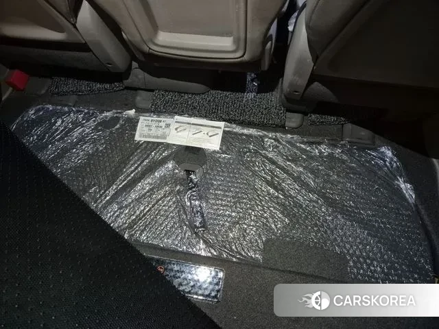 Kia The New Carnival 2018 Серебряный из Кореи, фото 4