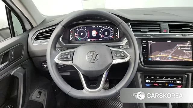 Volkswagen Tiguan second Generation 2021 Белый из Кореи, фото 4