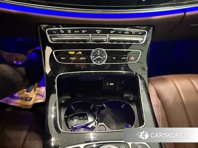 Mercedes-Benz E-Class W213 2020 Серебряный из Кореи, фото 4