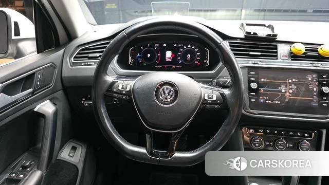 Volkswagen Tiguan second Generation 2020 Белый из Кореи, фото 4