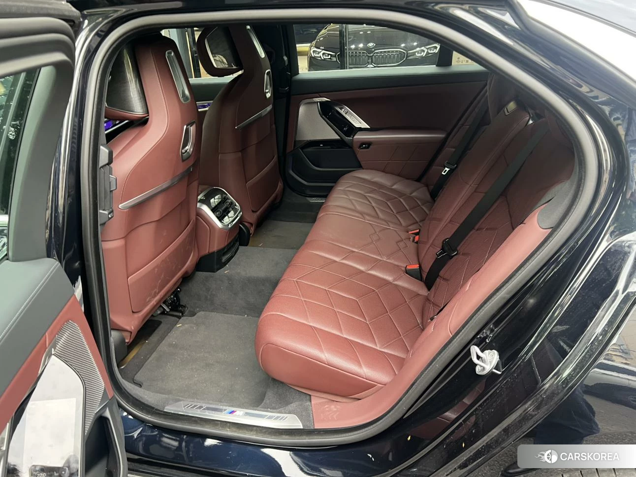 BMW i7 2023 Черный из Китая, фото 4