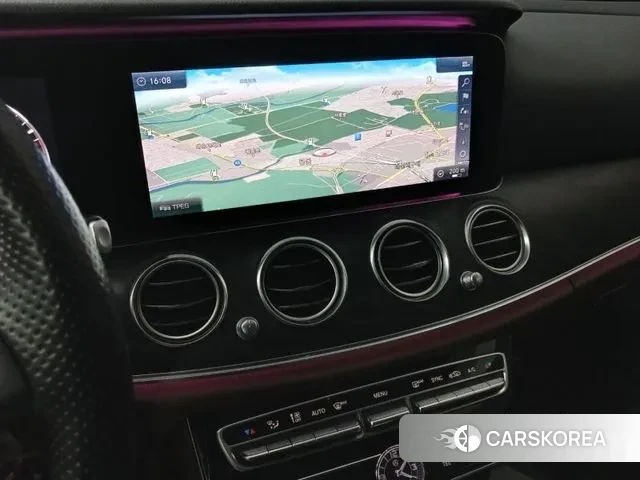 Mercedes-Benz E-Class W213 2018 Белый из Кореи, фото 4