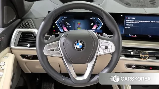 BMW X7 (G07) 2023 Серебристо-серый из Кореи, фото 4