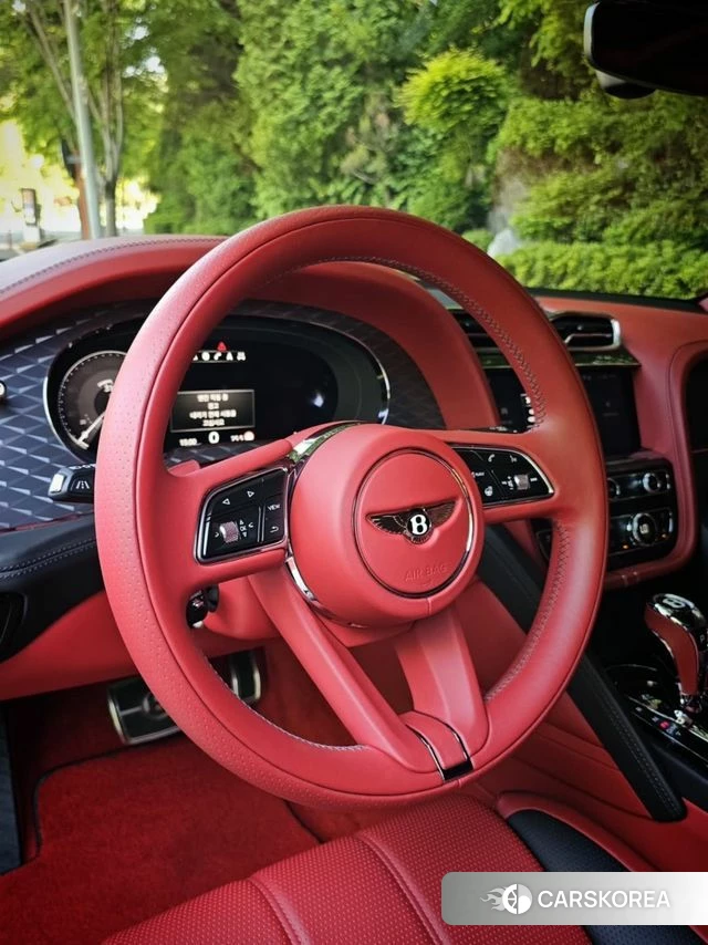 Bentley Bentayga 2022 Черный из Кореи, фото 4