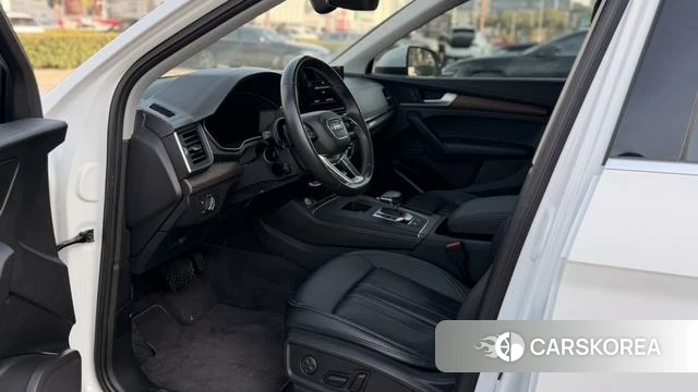 Audi Q5L 2021 Белый из Китая, фото 4