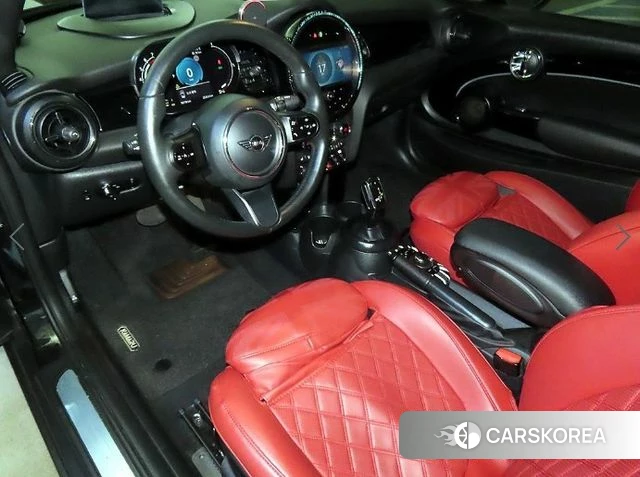 Mini Cooper Convertible 2023 Черный из Кореи, фото 4