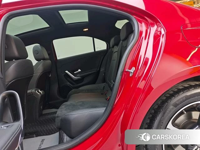 Mercedes-Benz Class A 2023 Красный из Китая, фото 4