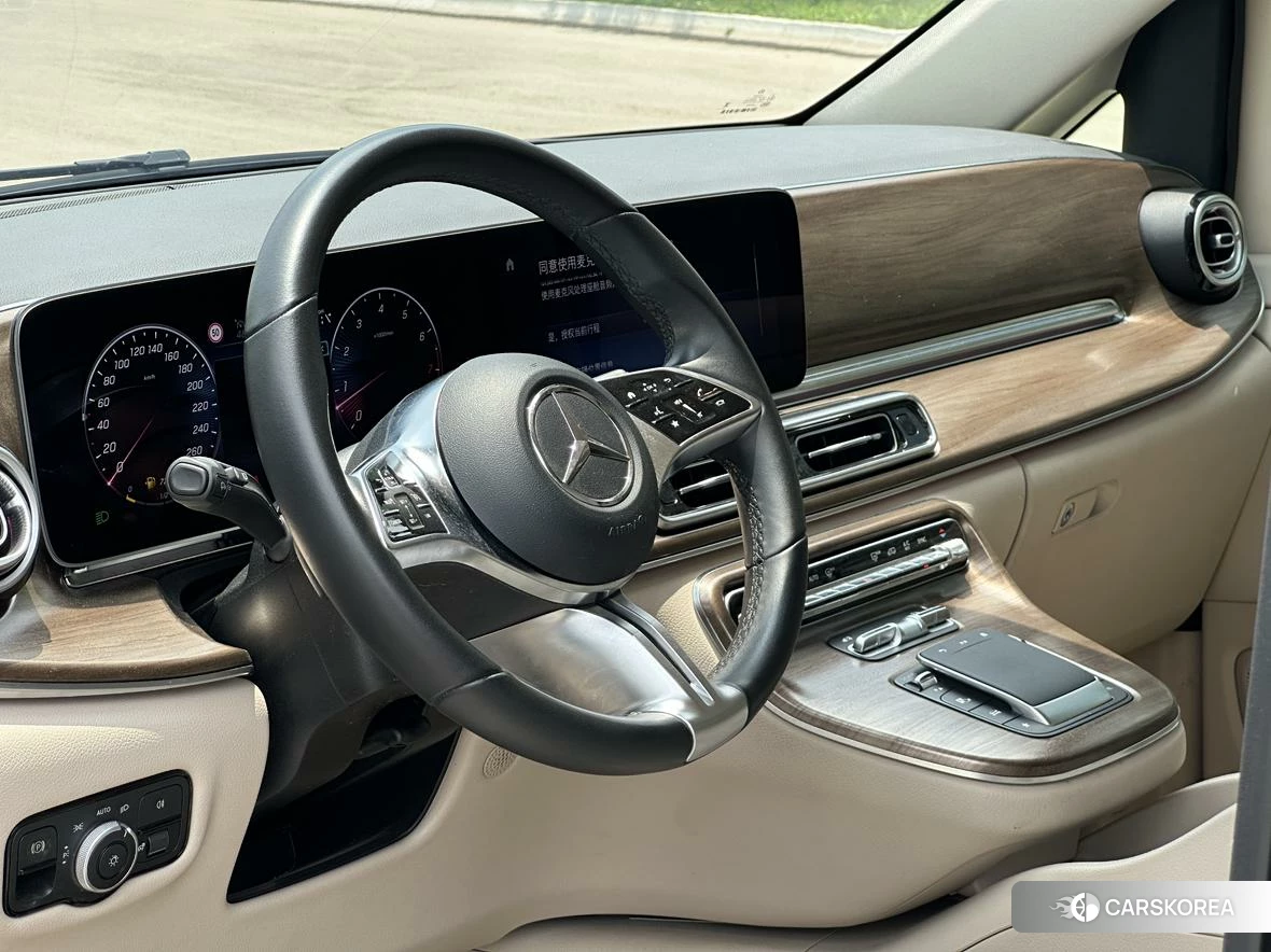 Mercedes-Benz V-class 2024 Черный из Китая, фото 4