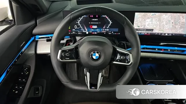 BMW 5 Series (G60) 2025 Белый из Кореи, фото 4