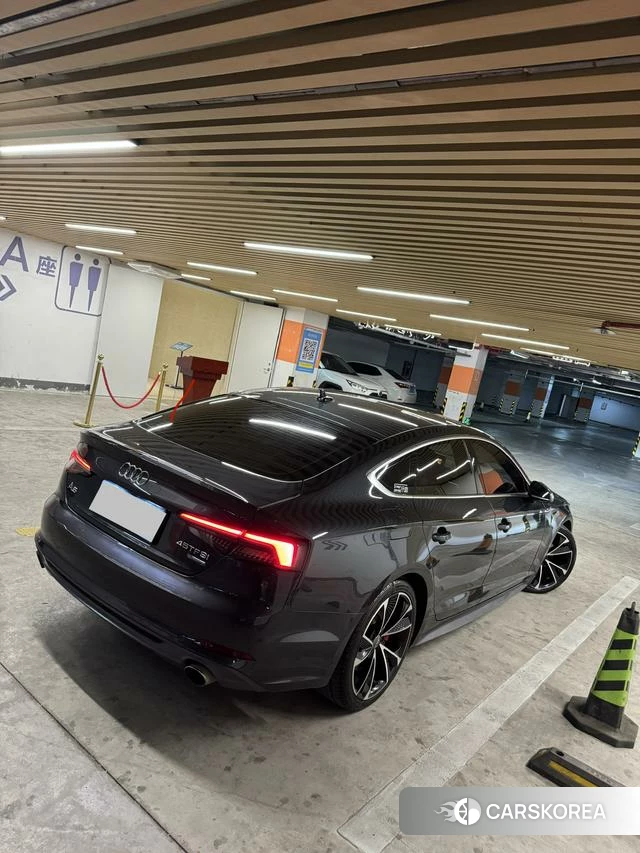 Audi A5 2019 Темно-серый из Китая, фото 4