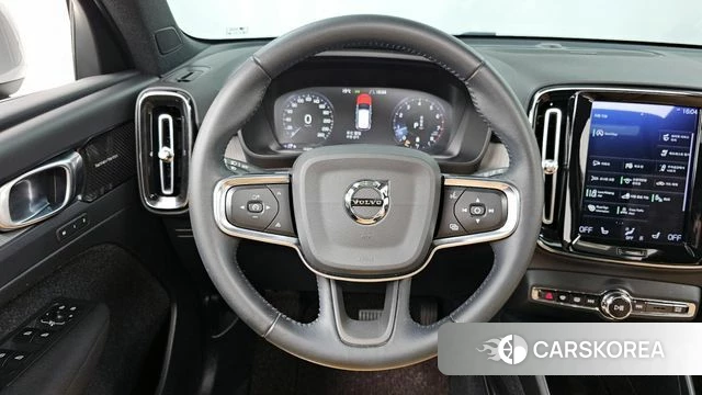 Volvo XC40 2020 Серебряный из Кореи, фото 4