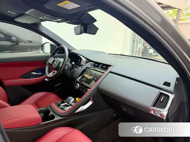 Jaguar E-PACE 2023 Темно-серый из Китая, фото 4