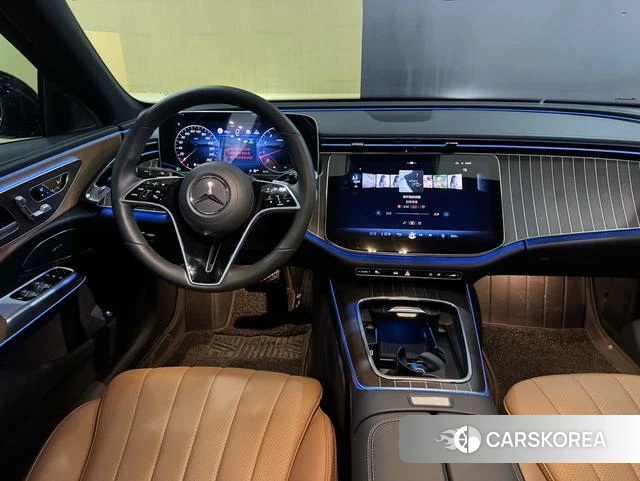 Mercedes-Benz E-class 2024 Черный из Китая, фото 4