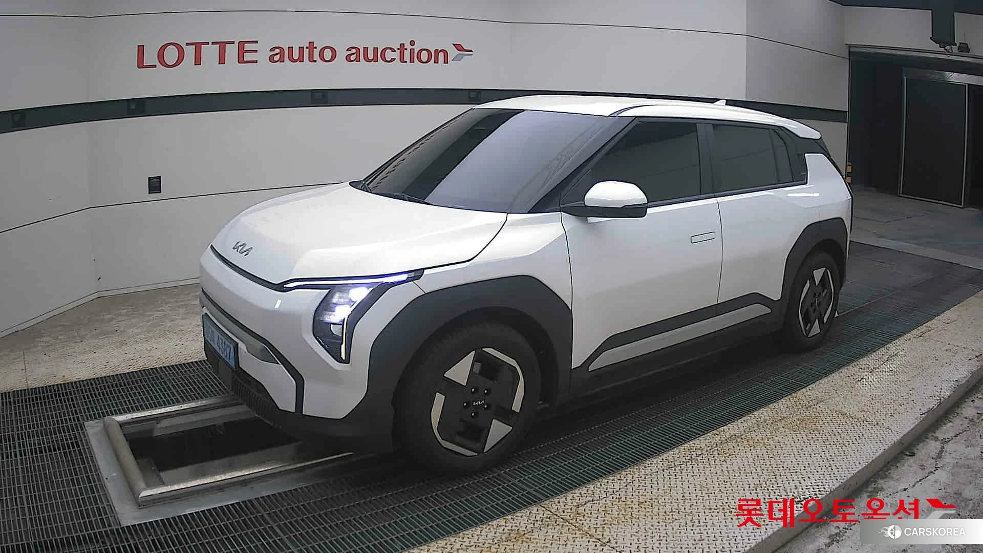 Kia EV3 2025 Snow White Pearl из Кореи, фото 4