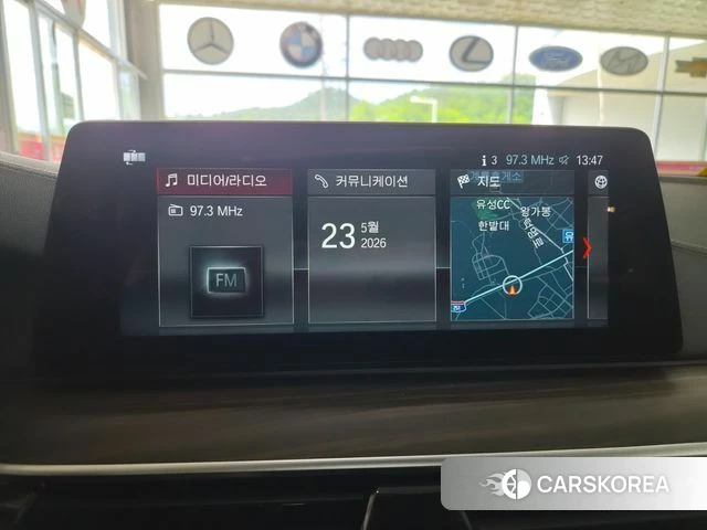 BMW 5 Series (G30) 2018 Белый из Кореи, фото 4