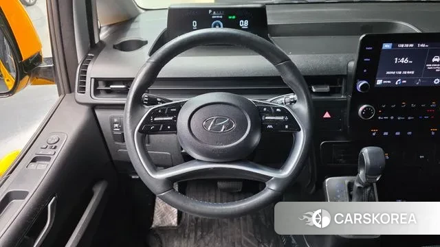 Hyundai Staria 2023 Желтый из Кореи, фото 4