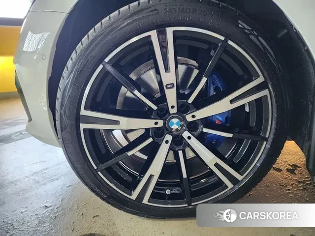 BMW 5 Series (G60) 2025 Белый из Кореи, фото 4