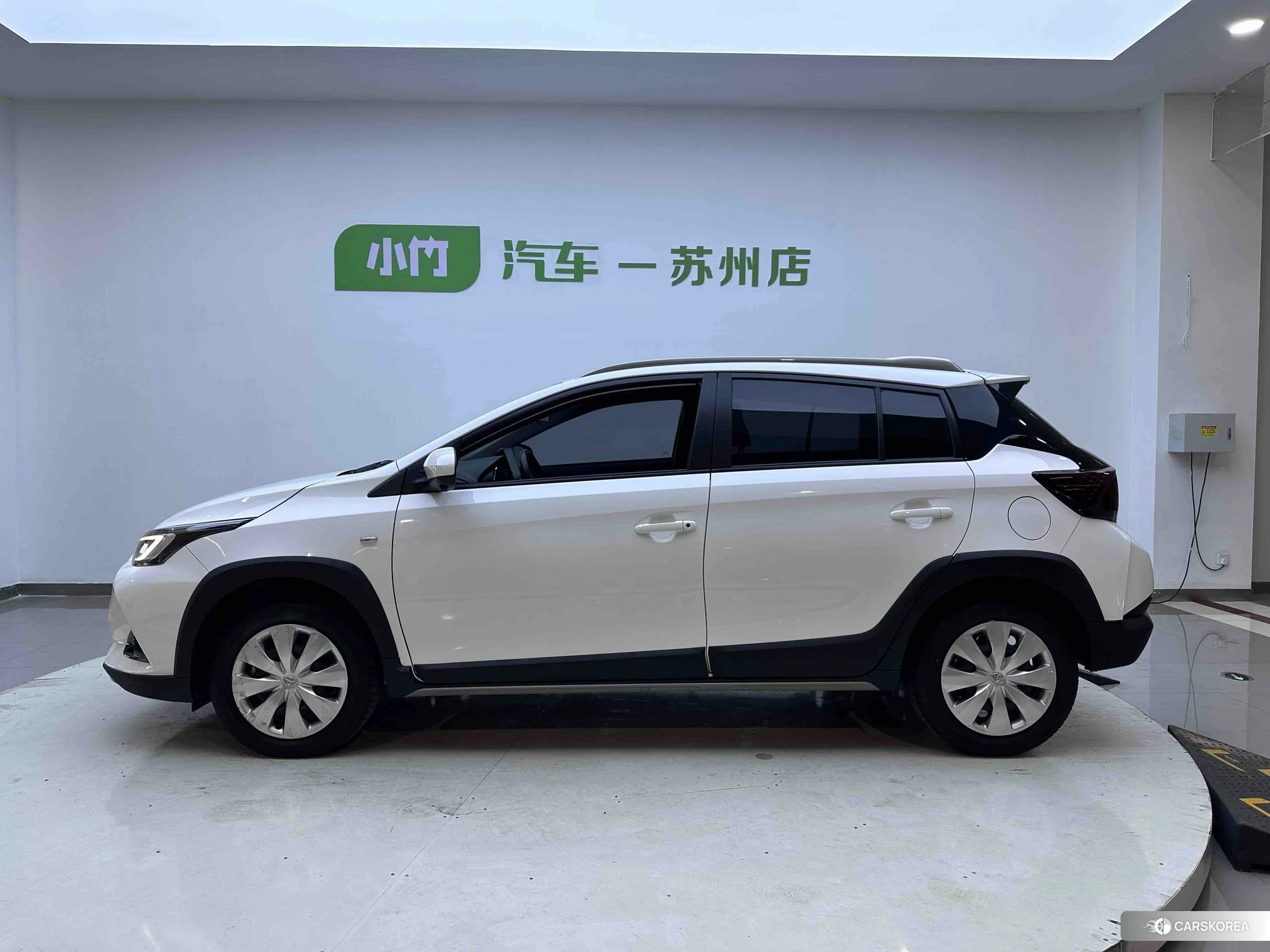 Toyota Yaris L 2021 Белый из Китая, фото 4