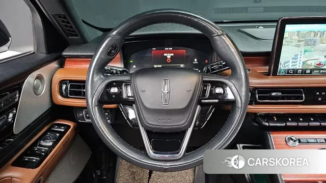 Lincoln Aviator 2nd generation 2021 Белый из Кореи, фото 4