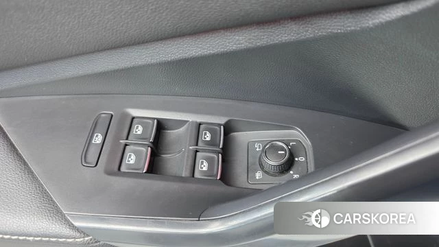 Volkswagen 7th Generation of Jetta 2022 Белый из Кореи, фото 4