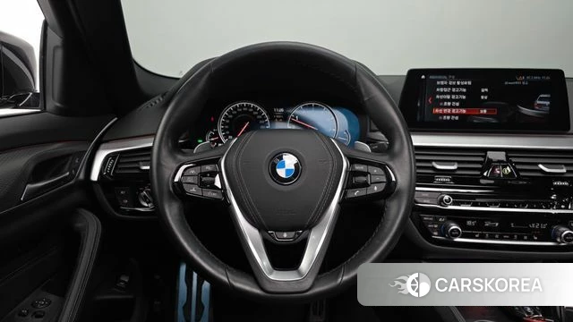 BMW 5 Series (G30) 2018 Черный из Кореи, фото 4