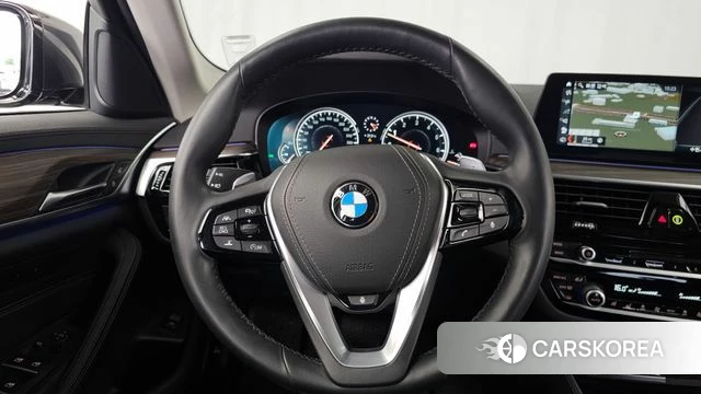 BMW 5 Series (G30) 2018 Серый из Кореи, фото 4