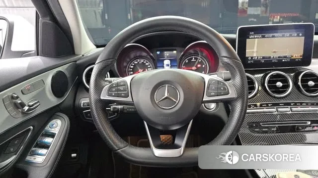 Mercedes-Benz C-Class W205 2018 Белый из Кореи, фото 4