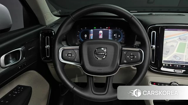 Volvo XC40 2024 Серебристо-серый из Кореи, фото 4