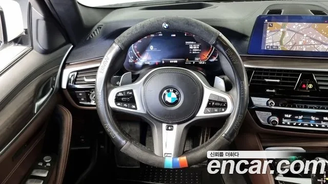 BMW 5 Series (G30) 2019 Белый из Кореи, фото 4