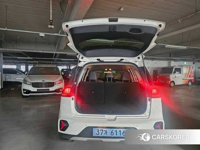Kia Niro Plus 2022 Белый из Кореи, фото 4