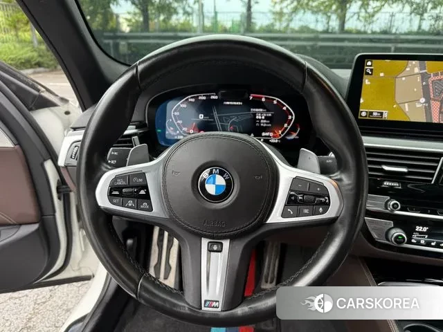 BMW 5 Series (G30) 2022 Белый из Кореи, фото 4