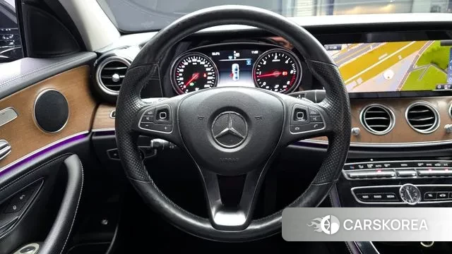 Mercedes-Benz E-Class W213 2018 Черный из Кореи, фото 4