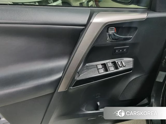 Toyota RAV4 2018 Серый из Кореи, фото 4