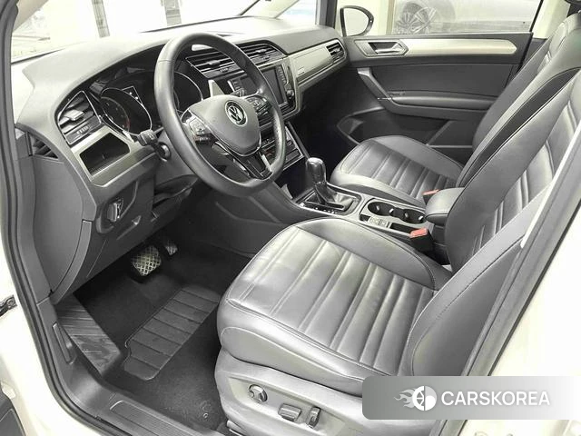 Volkswagen Touran L 2022 Белый из Китая, фото 4