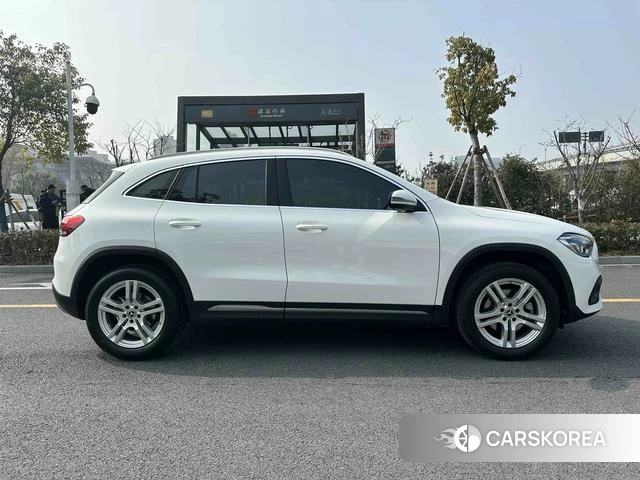 Mercedes-Benz GLA 2022 Белый из Китая, фото 4