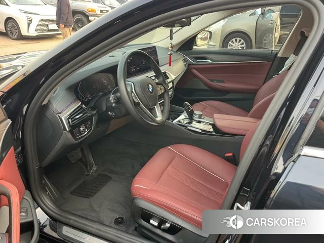 BMW 5 series 2021 Черный из Китая, фото 4
