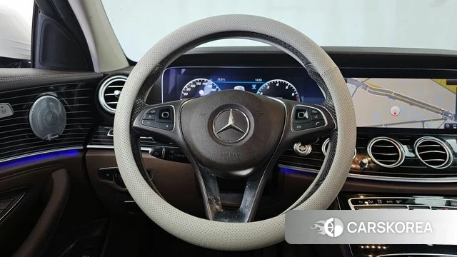 Mercedes-Benz E-Class W213 2018 Белый из Кореи, фото 4