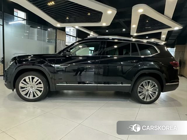 Volkswagen Tourang 2024 Черный из Китая, фото 4