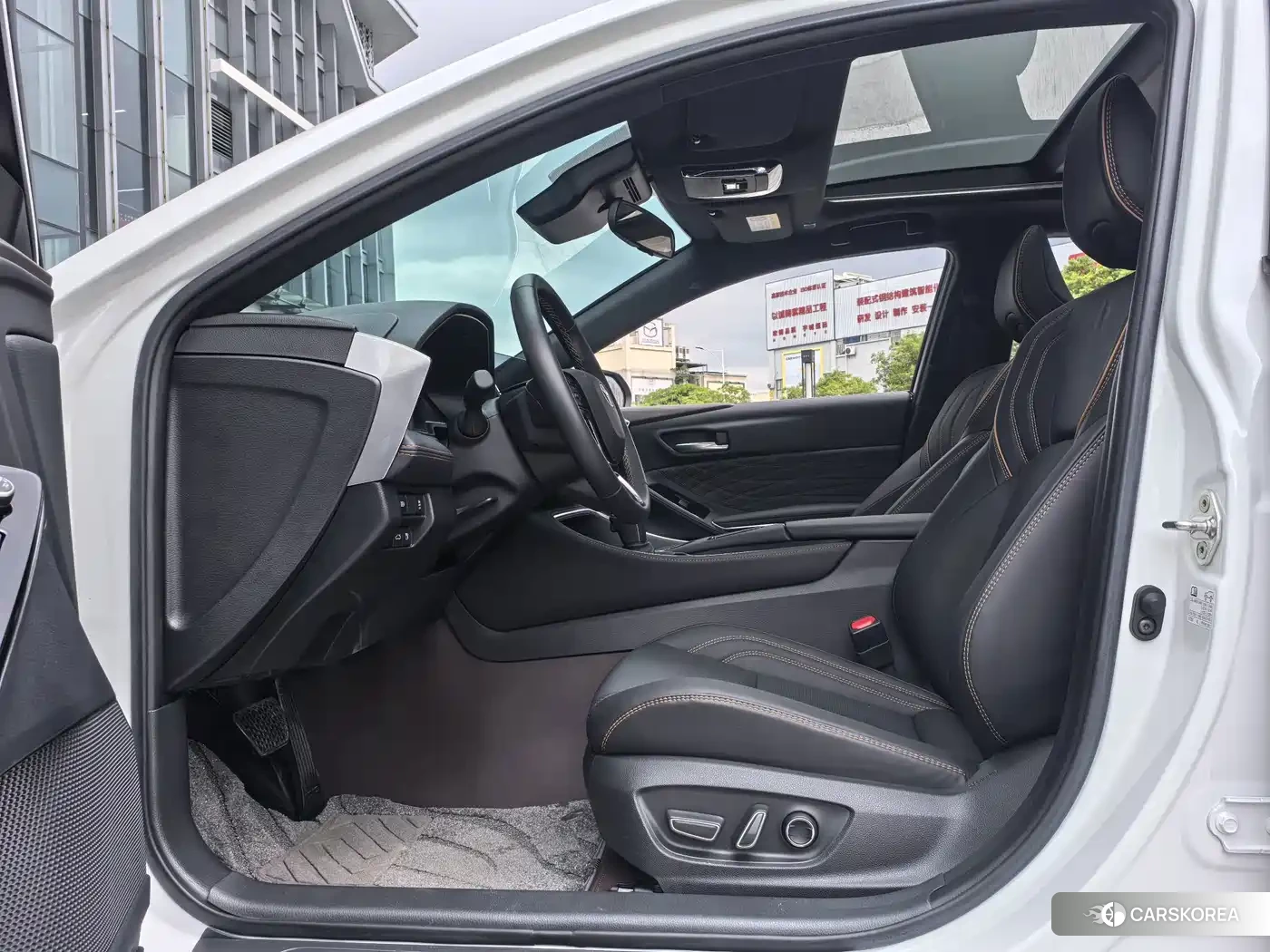 Toyota Avalon 2026 Белый из Китая, фото 4