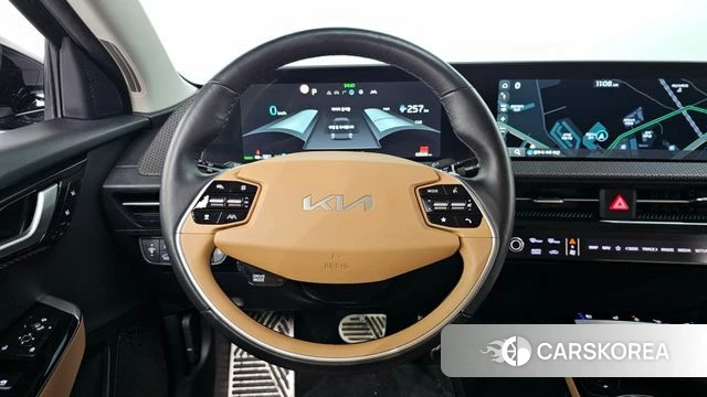 Kia EV6 2023 Черный из Кореи, фото 4