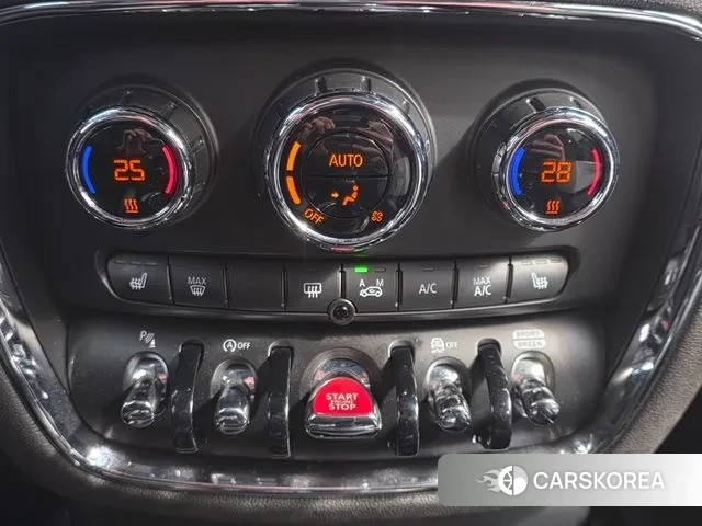 Mini Cooper Clubman 2022 Красный из Кореи, фото 4