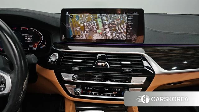 BMW 5 Series (G30) 2021 Черный из Кореи, фото 4