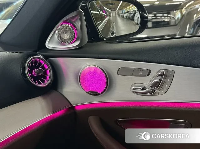 Mercedes-Benz E-Class W213 2021 Серебряный из Кореи, фото 4