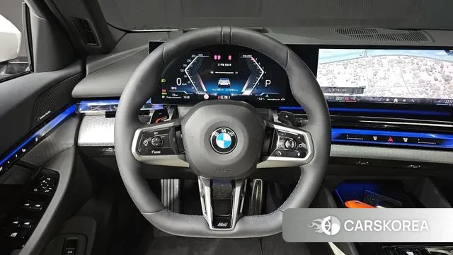 BMW 5 Series (G60) 2025 Белый из Кореи, фото 4