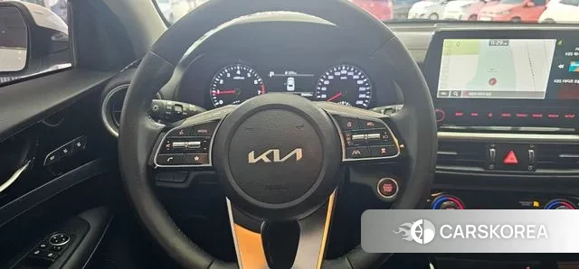 Kia The New K3 2nd generation 2021 Белый из Кореи, фото 4