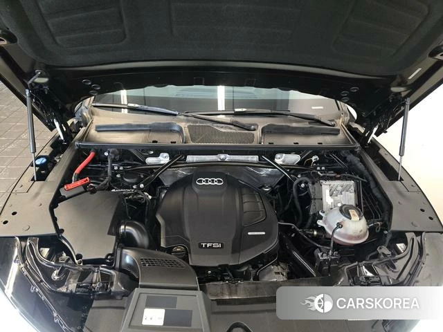 Audi Q5L 2021 Черный из Китая, фото 4
